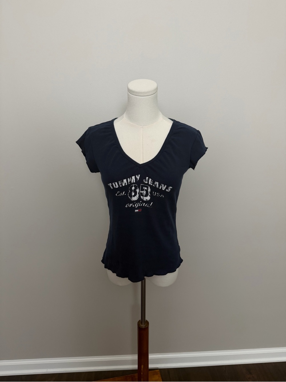 Vintage Y2K Tommy Jeans Baby Tee Shirt Hilfiger Cropped Fitted Retro Festival
